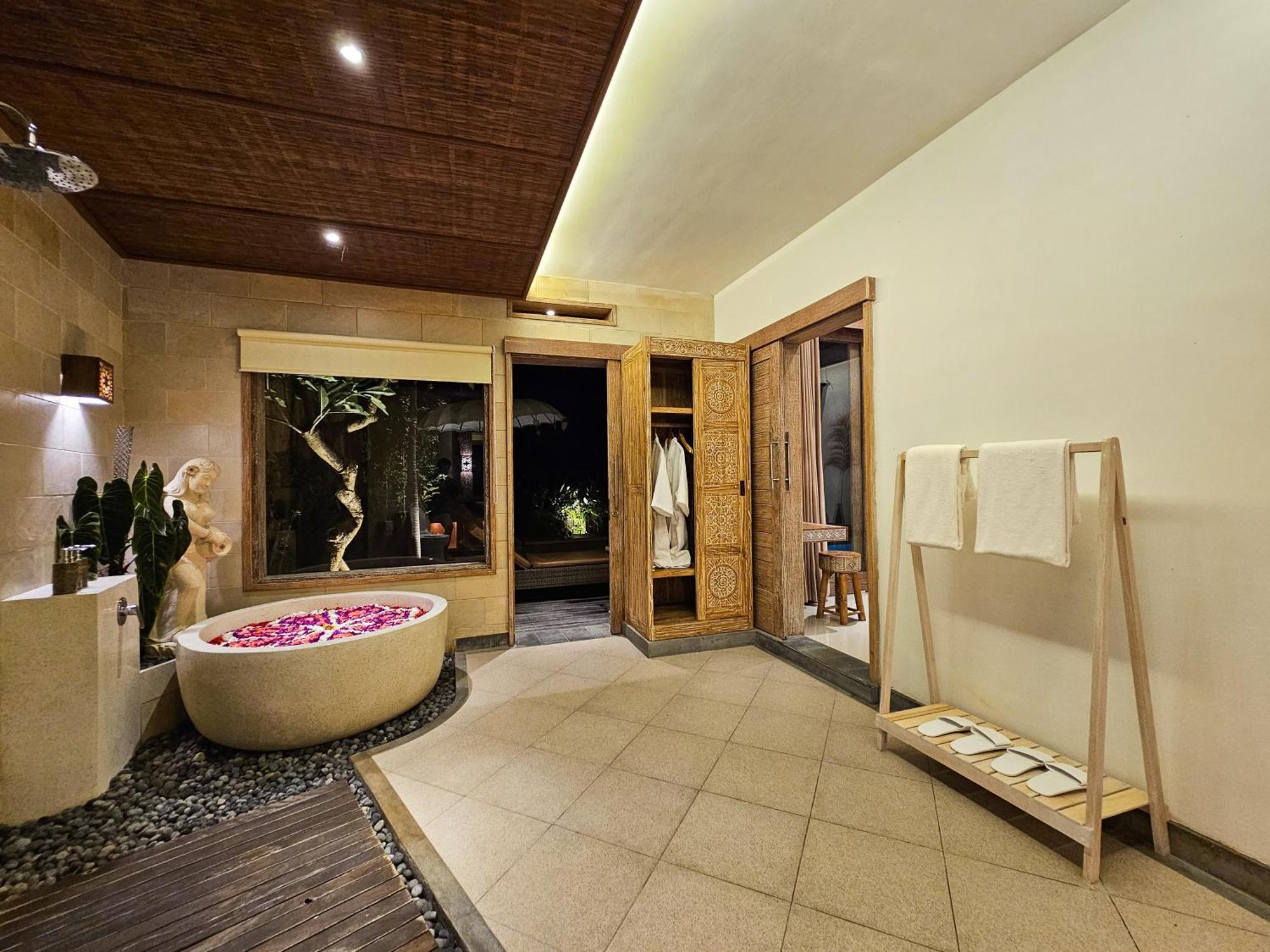 Happy Honeymoon Private Villa Ουμπούντ Εξωτερικό φωτογραφία